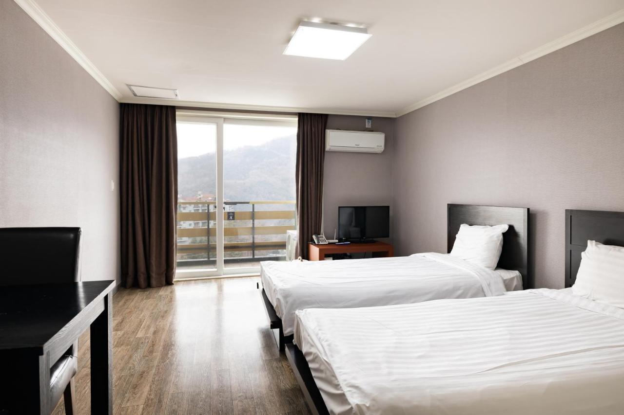 Hotel Bears Town à Pocheon Extérieur photo